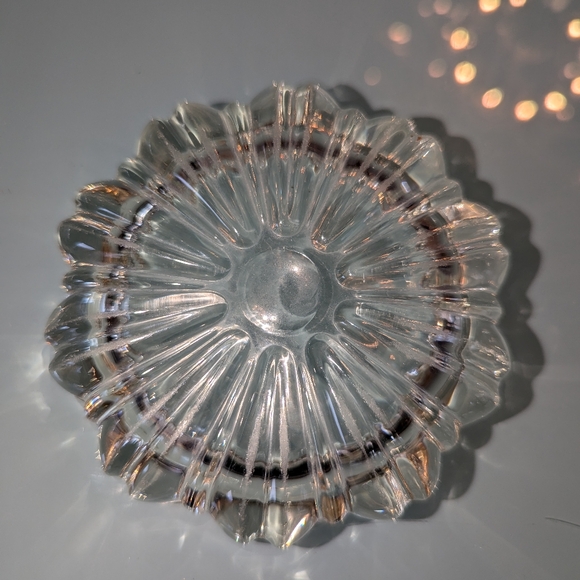 Vintage Midcentury Modern Hazel Atlas Starburst Flower Mold Glass Ashtray 1950s - Picture 8 of 8